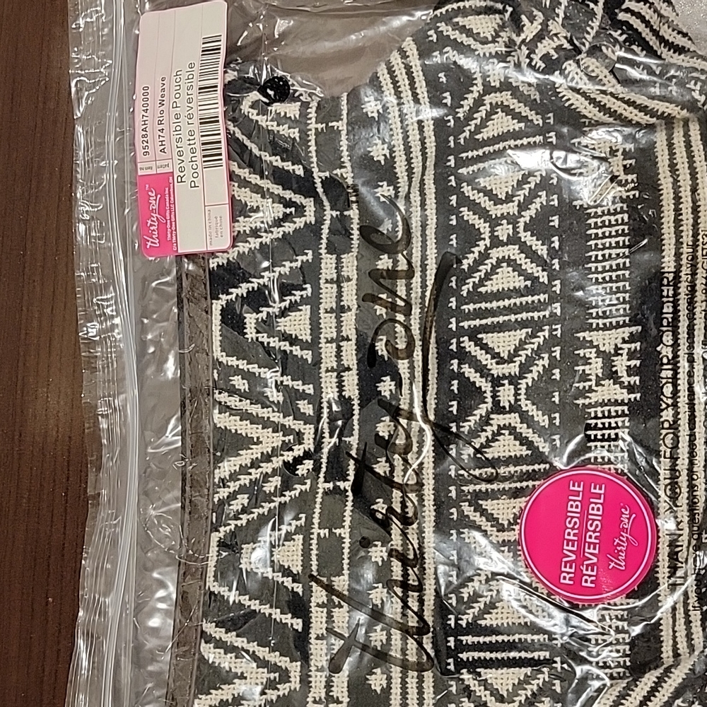 Thirty-One Reversible Pouch - Picture 6 of 6